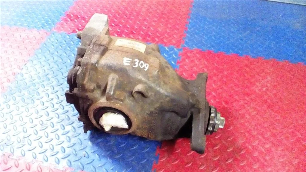 редуктор заднего моста BMW X3 F25 33107592005  N47D20C 184 лс 2.0D 2011 BLACK SAPPHIRE METALLIC (475)