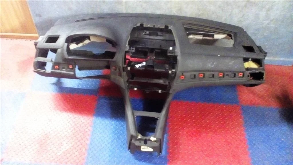 торпедо BMW X3 E83 51453445933  N52B30 272лс 3.0i 2007 TITANSILBER METALLIC (354)