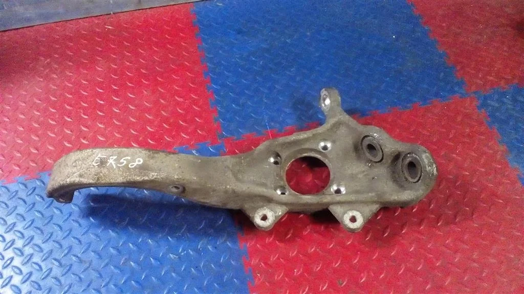 кулак поворотный BMW X5 E70 31216773783  M57N2 306d3 235 лс 2007 TITANSILBER METALLIC (354)