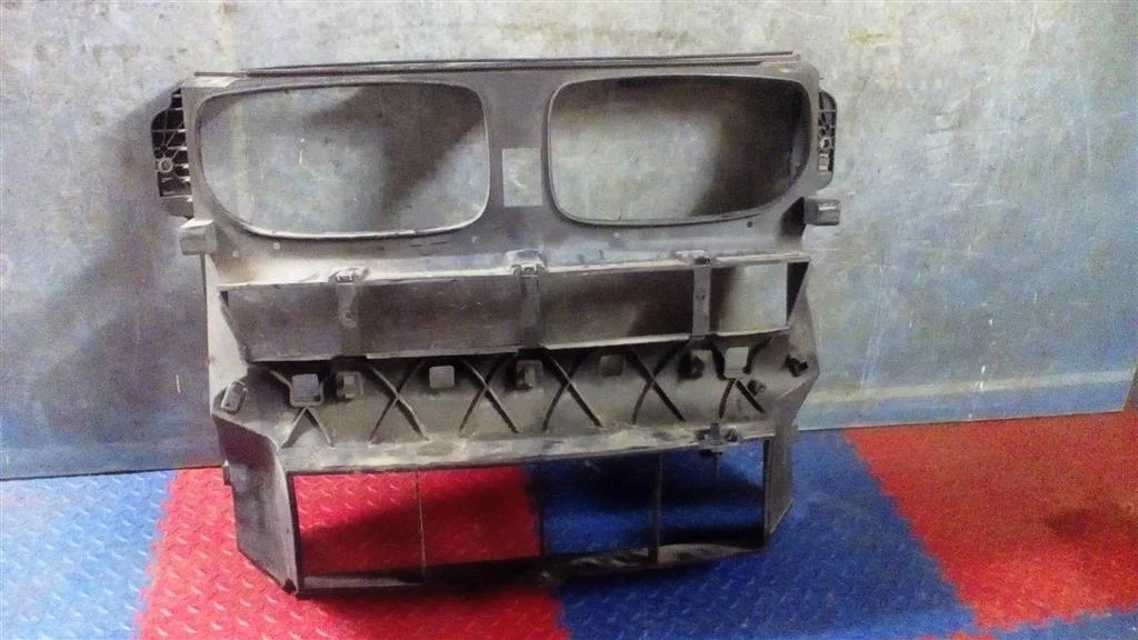 воздухозаборник наружный BMW X5 E70 51647177878  N52B30 272лс 3.0i 2008 ALPINE WHITE (Белоснежный) (300)