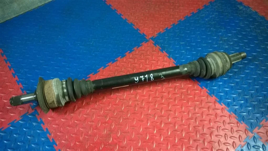 полуось  привод в сборе BMW X3 F25 33207598031  N52B30A 272 лс 3.0i 2011 TIEFSEEBLAU METALLIC (A76)