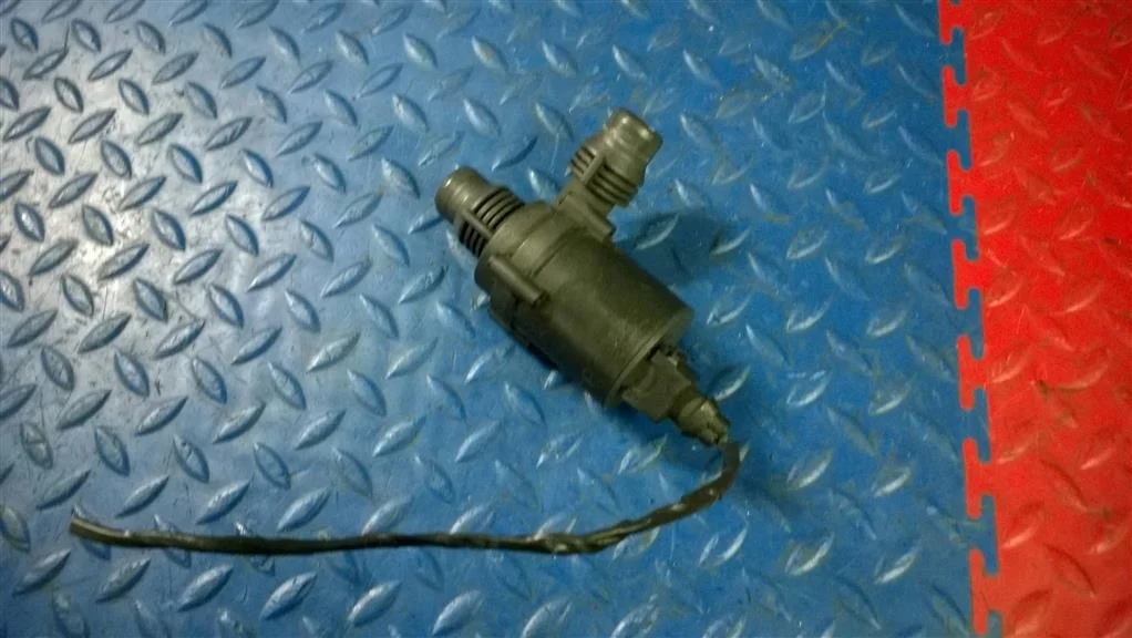 насос подкачки BMW X5 E53 64116913489  M54B30 231 лс 3.0i 2002 TITANSILBER METALLIC (354)