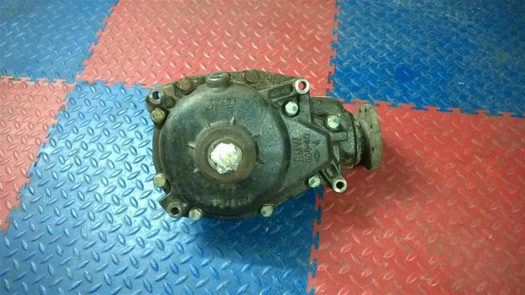 редуктор переднего моста BMW X3 E83 31507500793  N47D20A 177лс 2.0D 2008 Silver gray metallic (A08)