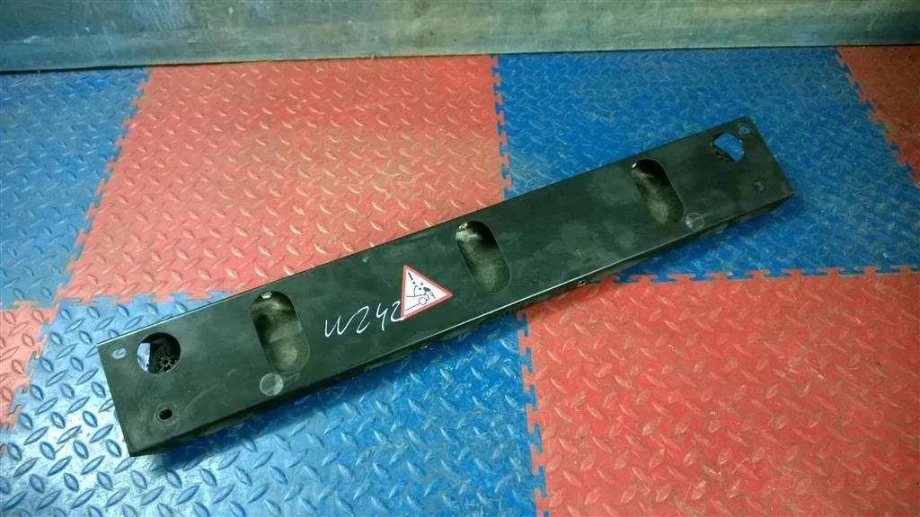 панель  часть BMW X3 F25 51647210501  N47D20C 184 лс 2.0D 2013 SPACEGRAU METALLIC ( A52 )