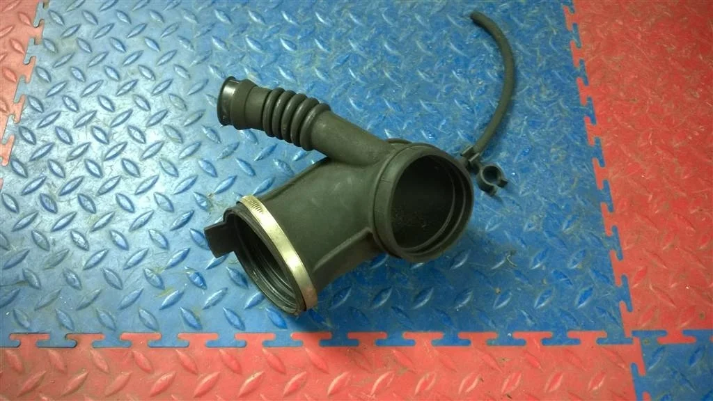 патрубок воздушного фильтра BMW X5 E53 13541440102  M54B30 231 лс 3.0i 2001 BLACK SAPPHIRE METALLIC (475)