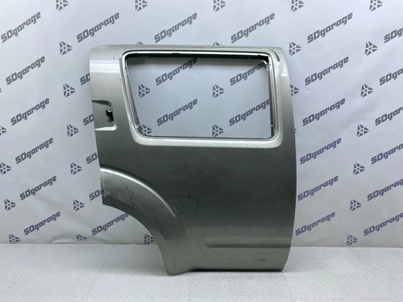 Дверь Nissan Pathfinder 2005-2014 82100EB330 R51, задняя правая
