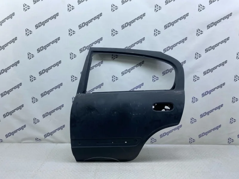 Дверь Nissan Almera 2000-2006 821015M431 N16, задняя левая