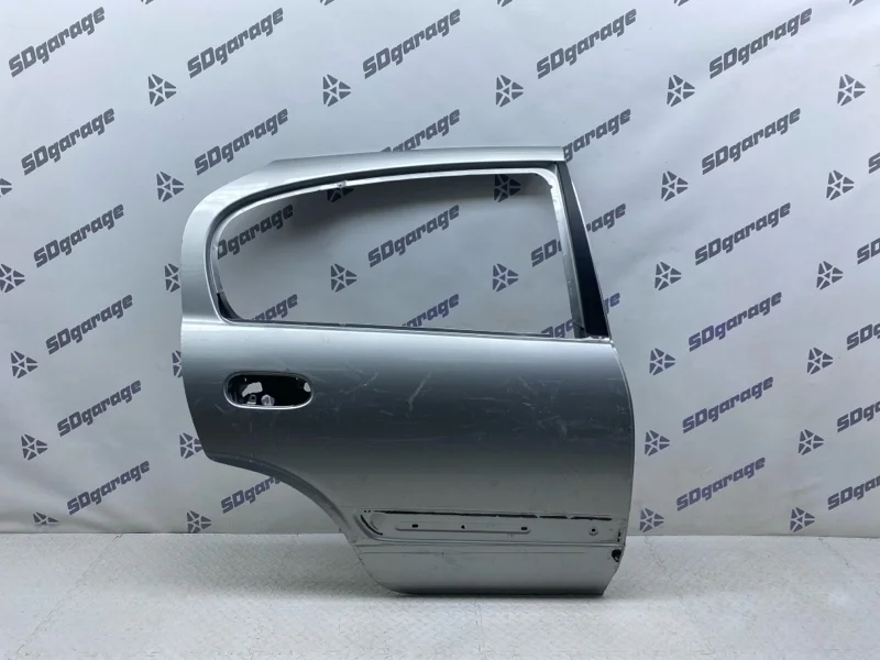 Дверь Nissan Almera 2000-2006 821005M431 N16, задняя правая