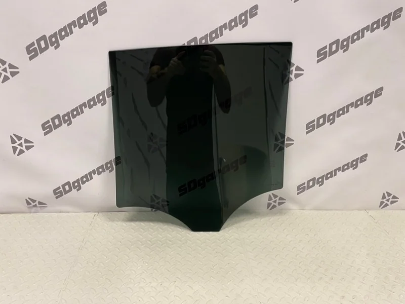 Стекло двери Mercedes-Benz GLE 2016 A1667352010 W166 3.5 ДИЗЕЛЬ, заднее правое