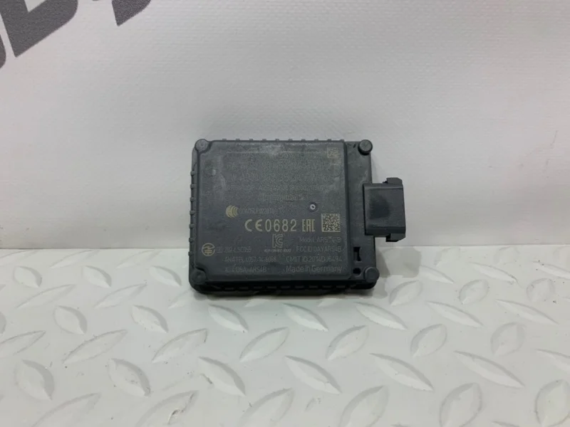 Датчик радарный Mercedes-Benz E-CLASS 2018 A0009052007 W213 E 220 D (D08) OM654, передний