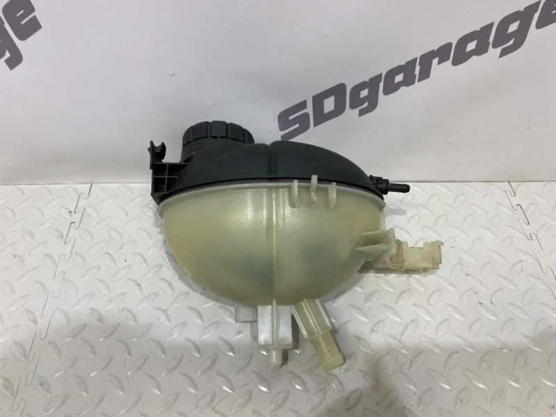 Бачок расширительный Mercedes-Benz CLS Рестайлинг 2015 A2045000749 C218 3.5 DIESEL, передний