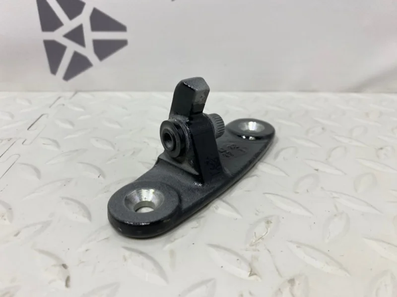 Петля двери верхняя Mercedes-Benz GLS 350 d 4MATIC 2018 A1667200137 W166 (D51) 642 OM642, передняя левая