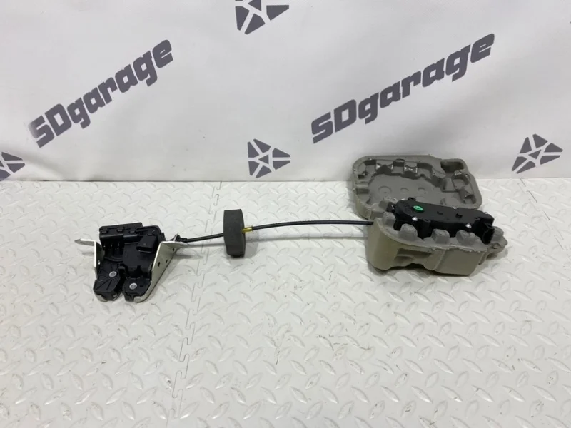 Замок крышки багажника Mercedes-Benz GLS 350 d 4MATIC 2017 A0997400600 W166 3.5 ДИЗЕЛЬ, задний