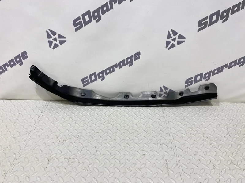 Уплотнитель двери BMW X5 2018 51767389662 F15 N57D30A, передний правый