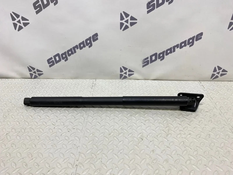 Амортизатор крышки багажника Mercedes-Benz GLS 2017 A1669803764 W166 642826, задний левый