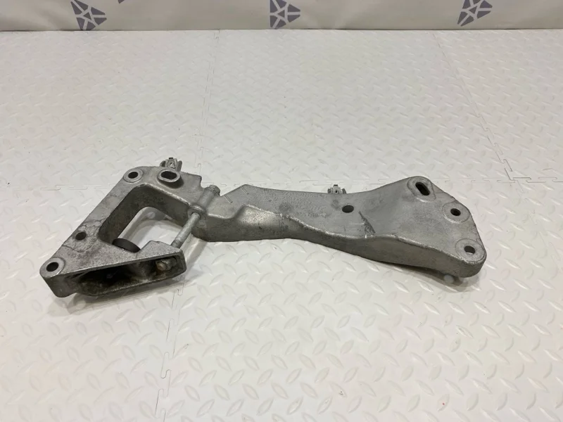 КРОНШТЕЙН АКПП BMW 4er 2018 22116769281 F32 B48B20A