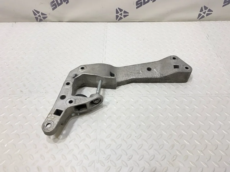 КРОНШТЕЙН АКПП BMW 5er 2020 22319485312 G30 B58B30A