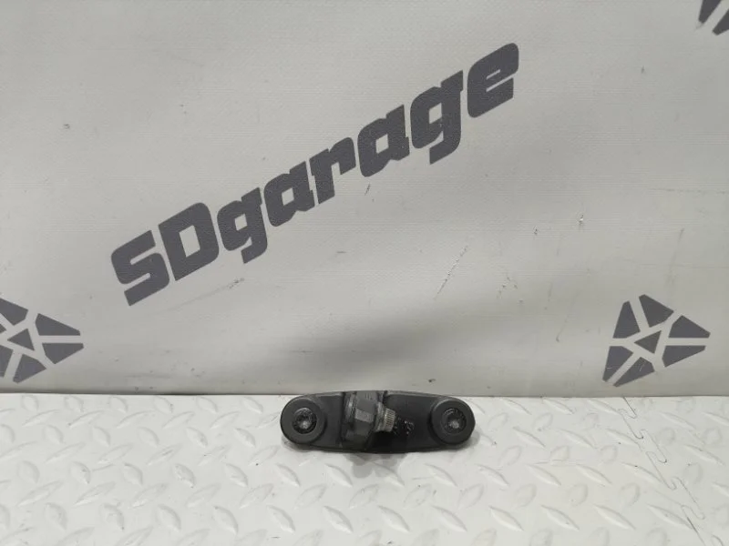 Петля двери верхняя Mercedes-Benz GLE 2016 A1667200137 W166 3.5 ДИЗЕЛЬ, передняя левая