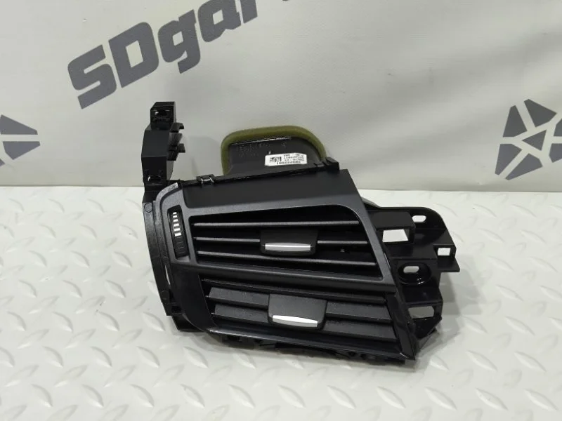 Воздуховод в торпеду BMW X5 2017 64229270516 F15 N57D30C, передний левый