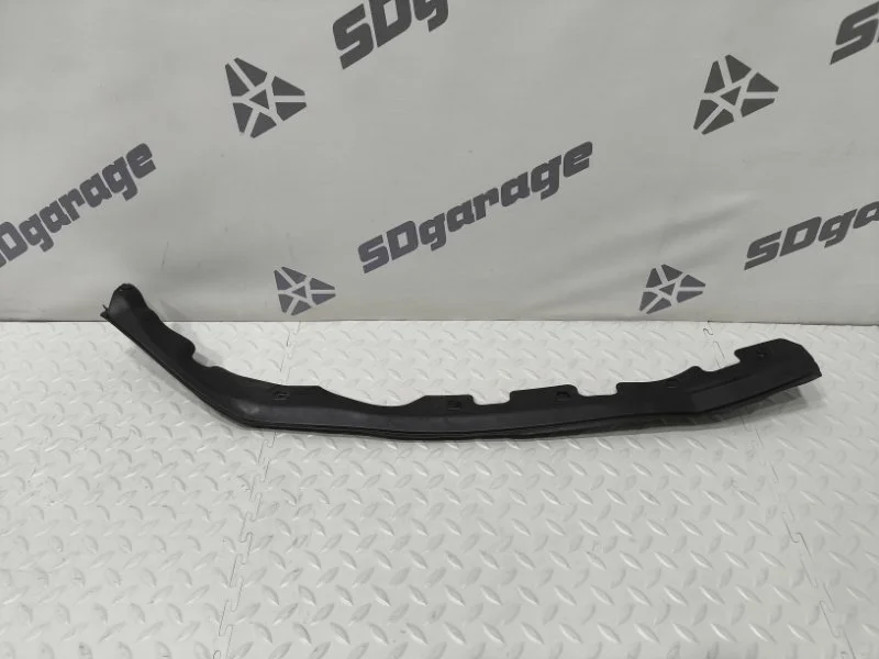 Уплотнитель двери BMW X5 2017 51767389662 F15 N57D30C, передний правый