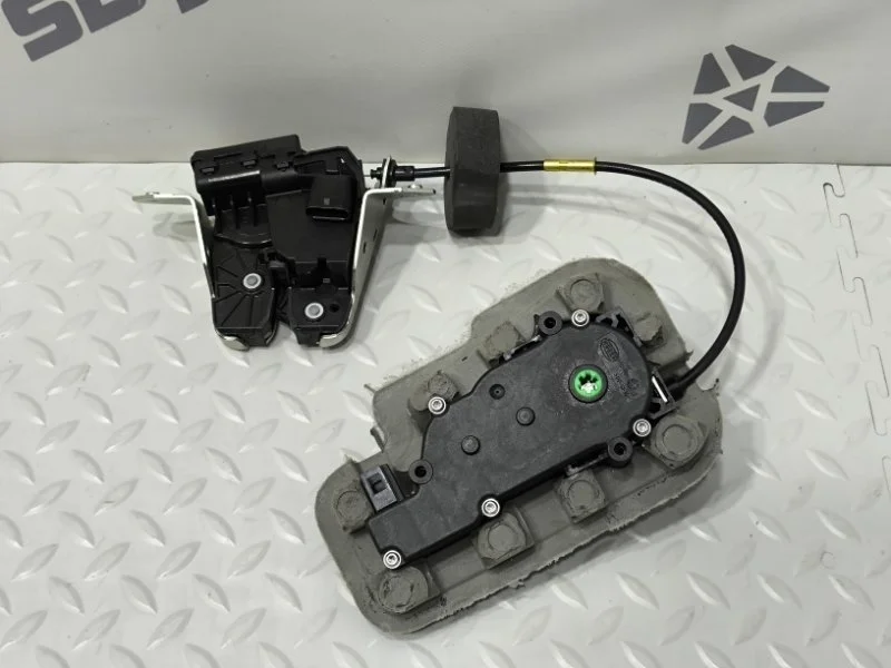 Замок крышки багажника Mercedes-Benz GLS 2017 A0997400600 W166 642826, задний