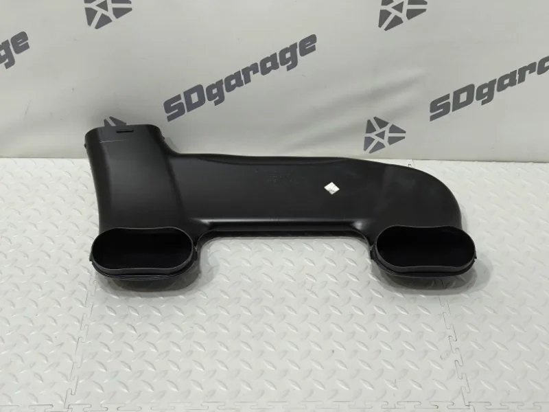 Воздухозаборник BMW X5 2018 13718570289 F15 N57D30B, передний