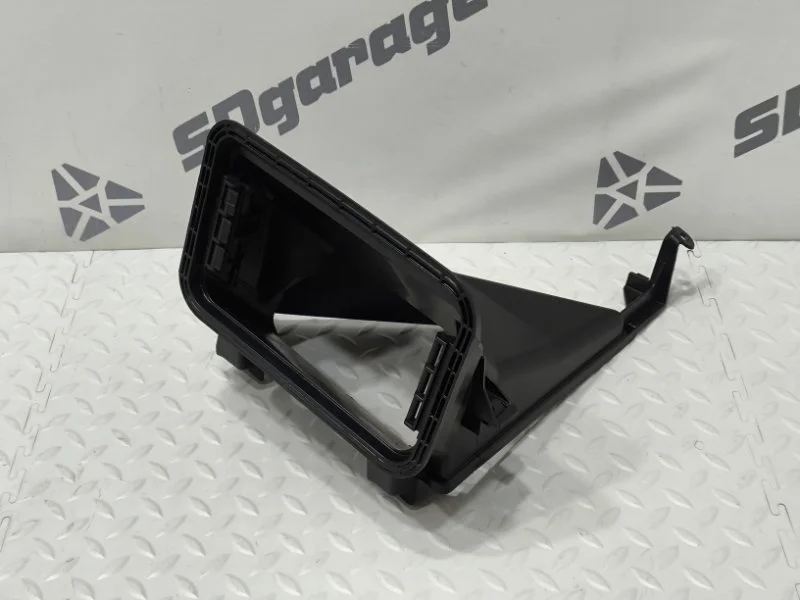 Корпус воздушного фильтра BMW X5 2018 64319245586 F15 N57D30B, передний