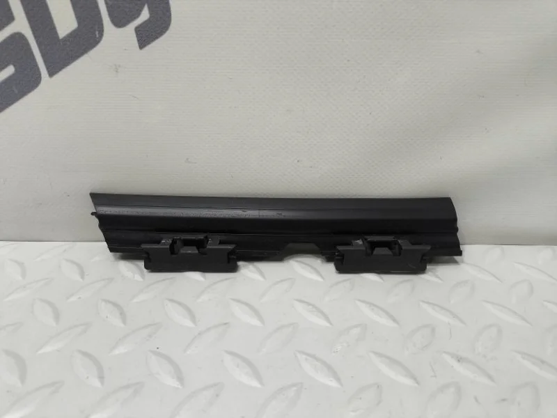 Направляющая стекла двери Mercedes-Benz GLE-Coupe 6.3 AMG 2016 A2927300200 C292 157982, задняя правая