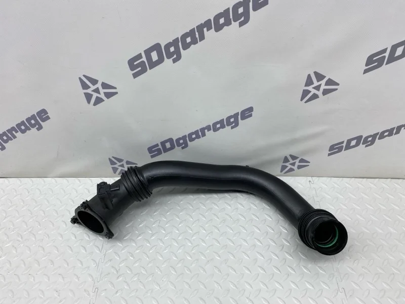 ТРУБОПРОВОД НАДДУВОЧНОГО ВОЗДУХА BMW 4er 2019 13718601683 F36 РЕСТАЙЛИНГ B48B20A