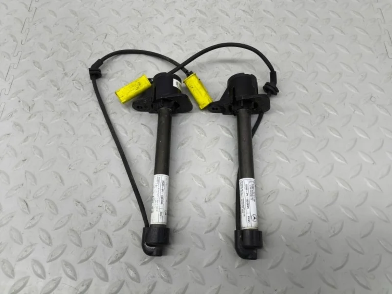 Пиропатрон капота Mercedes-Benz GLS 2017 A1669060002 W166 642826, передний