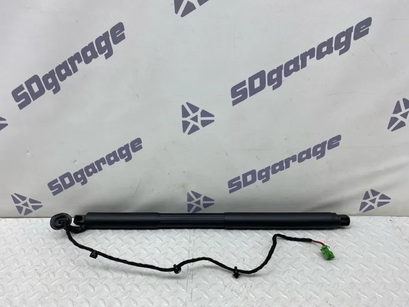 Амортизатор крышки багажника Mercedes-Benz GLE-Coupe 6.3 AMG 2016 A2928900300 C292 157982, задний левый