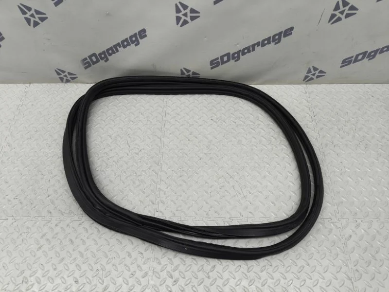Уплотнительная резинка крышки багажника BMW X5 2018 51767385847 F15 N57D30A