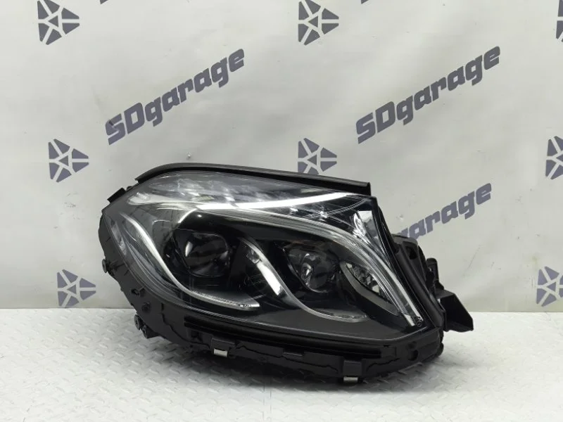 Фара Mercedes-Benz GLS 6.3 S AMG 2018 A1669066003 X166 157982, передняя правая