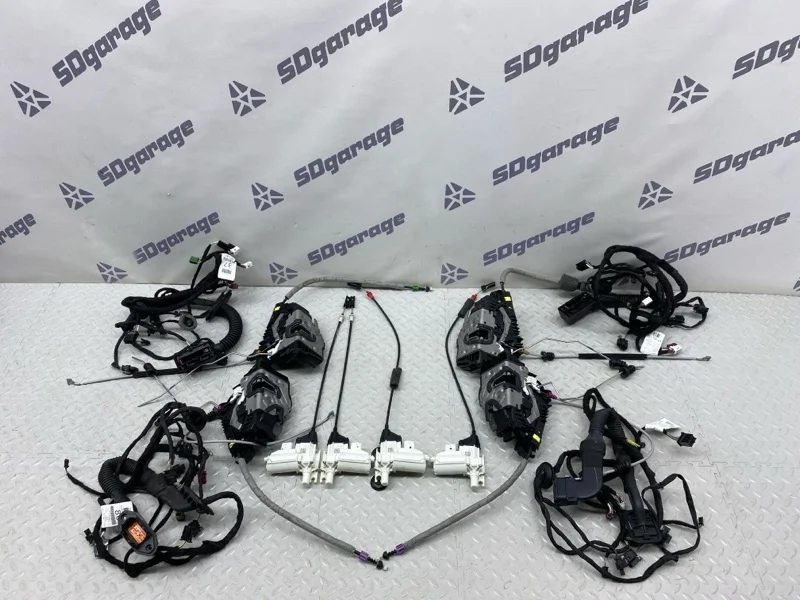 Замки дверей с доводчиками Комплект Mercedes-Benz GLS 6.3 S AMG 2018 A0997201701 X166 157982