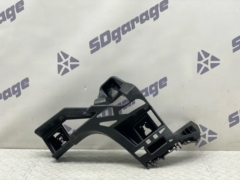 Кронштейн бампера Mercedes-Benz GLS 6.3 S AMG 2018 A1668850265 X166 157982, задний левый