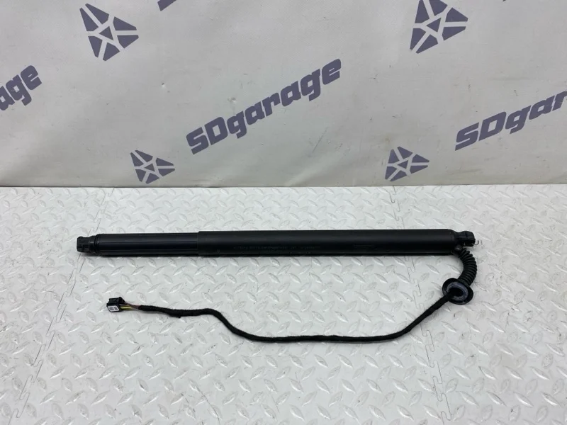 Амортизатор крышки багажника Volvo XC90 2019 31690604 2 B4204T26