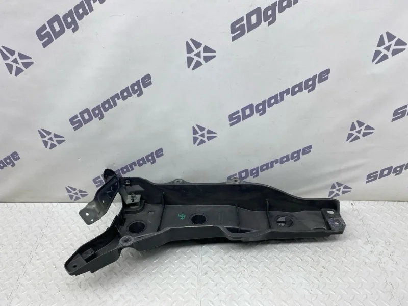 Кронштейн крепления крыла Volvo XC90 2019 31391777 2 B4204T26, передний левый