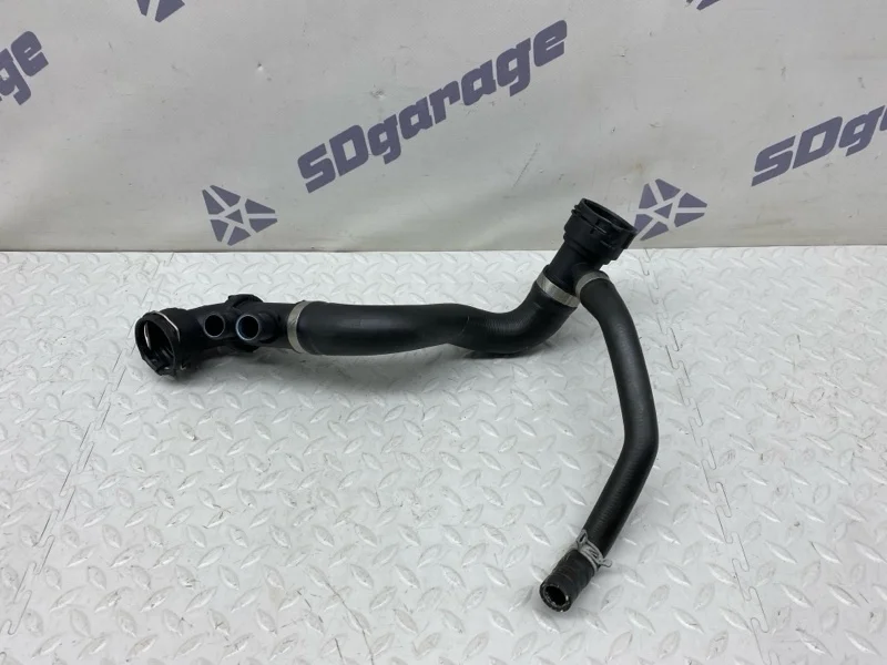 Патрубок системы охлаждения Volvo XC90 2019 32224779 2 B4204T26