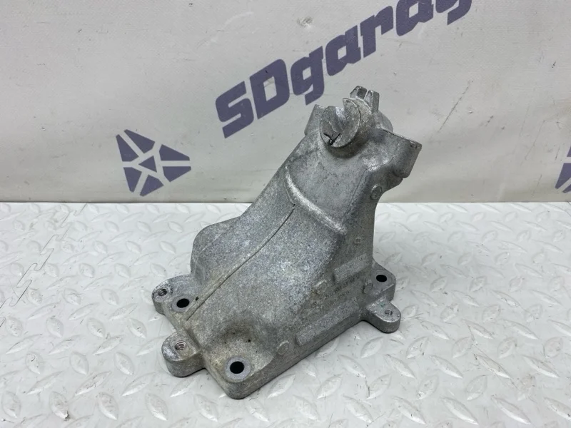 Кронштейн двигателя Mercedes-Benz E-Class 2017 A2762233304 C238 D276823, левый