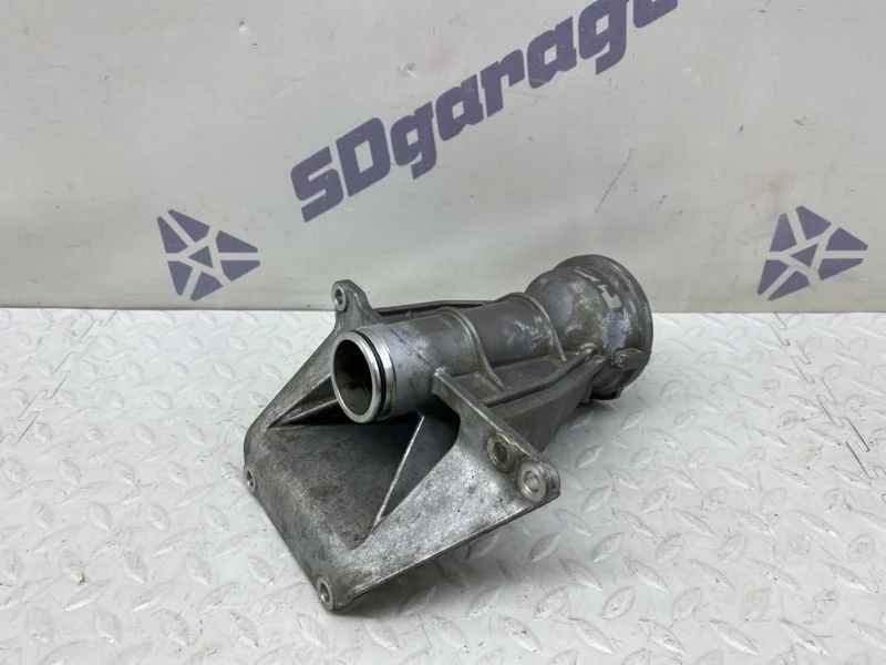 Кронштейн привода BMW X5 2021 31508639382 G05 B58B30C, передний