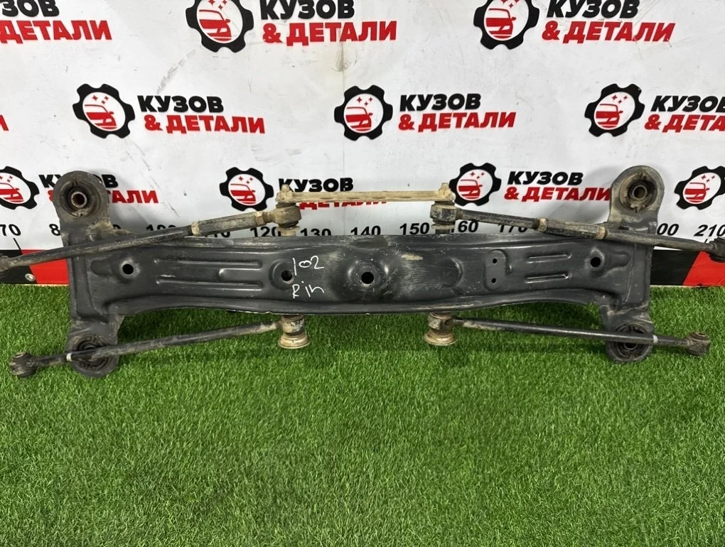 Подрамник задний Toyota Camry