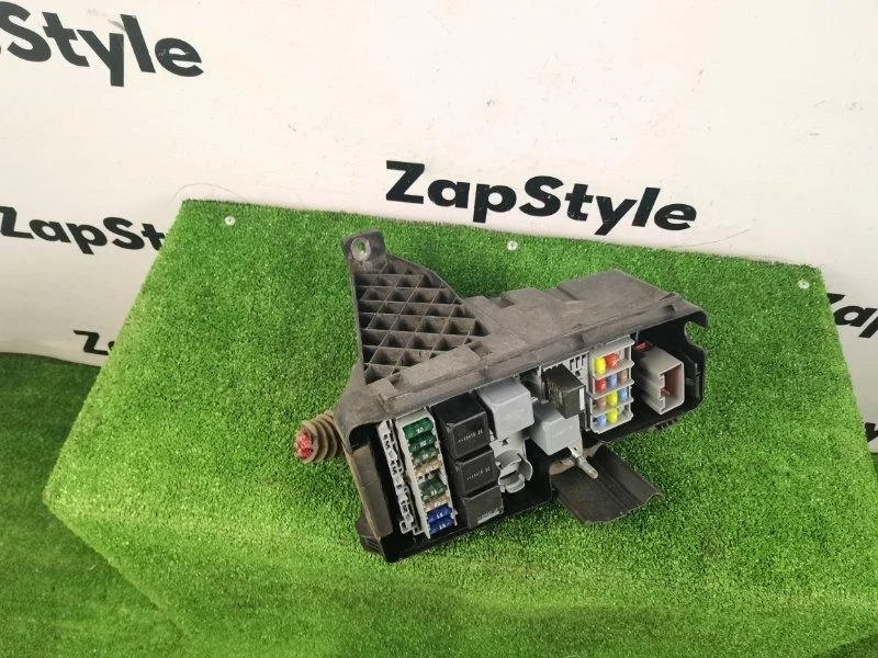 Блок предохранителей volvo S60 2010-2013