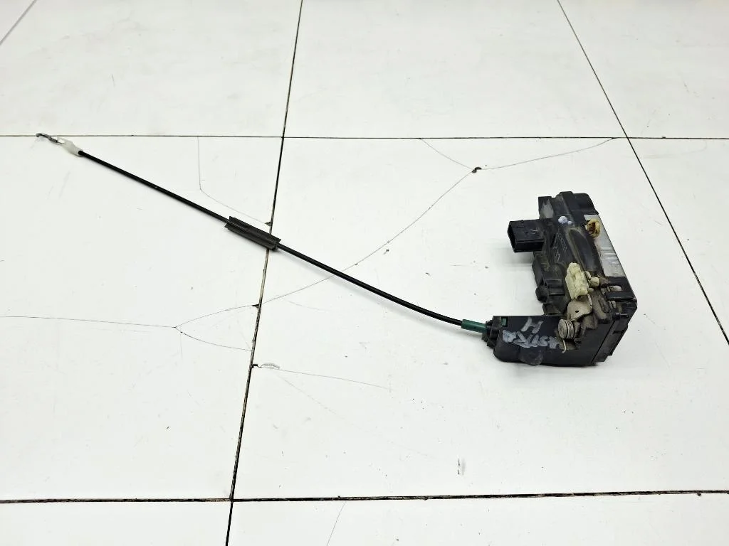 Замок двери передней левой Opel Astra 2010 H