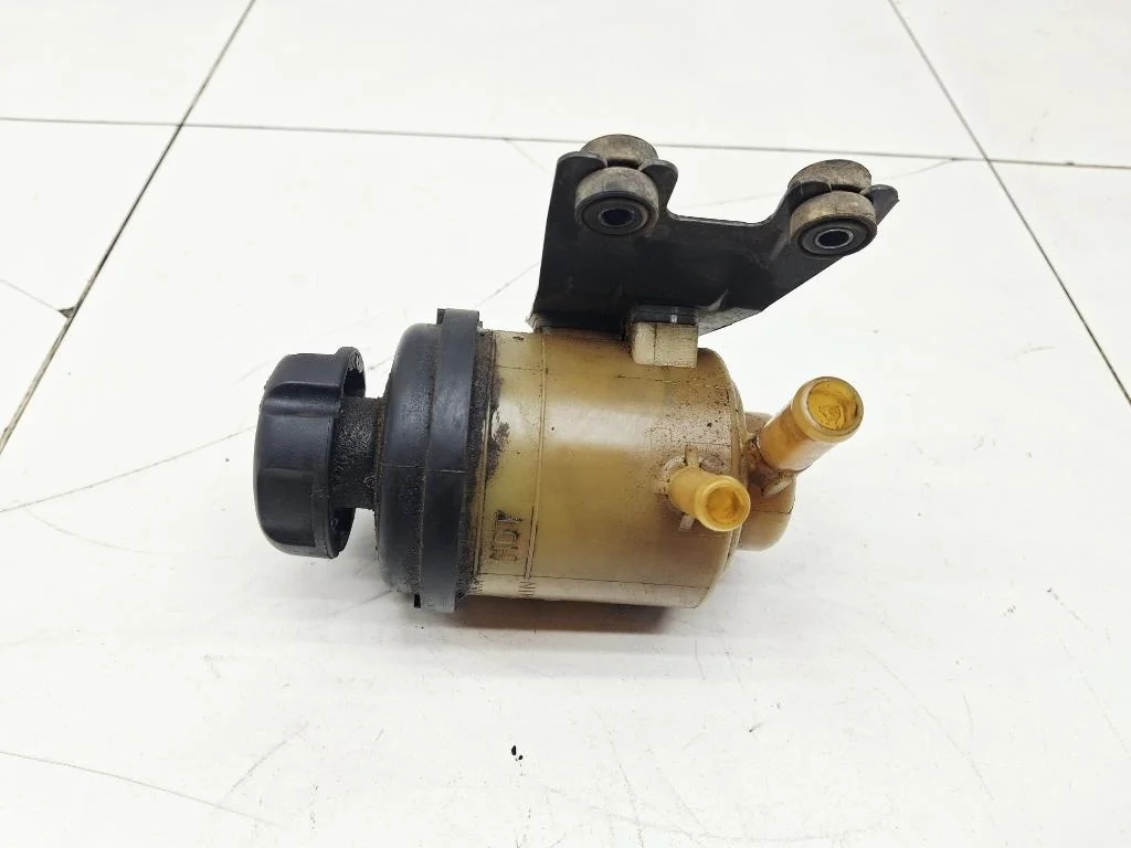 Бачок гидроусилителя Hyundai Solaris 1 2016 RB