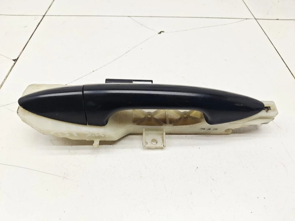 Ручка двери задней наружная правая Hyundai Solaris 1 2016 RB