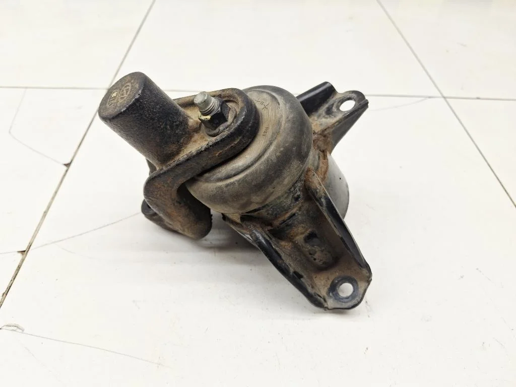 Опора двигателя правая Hyundai Solaris 1 2016 RB