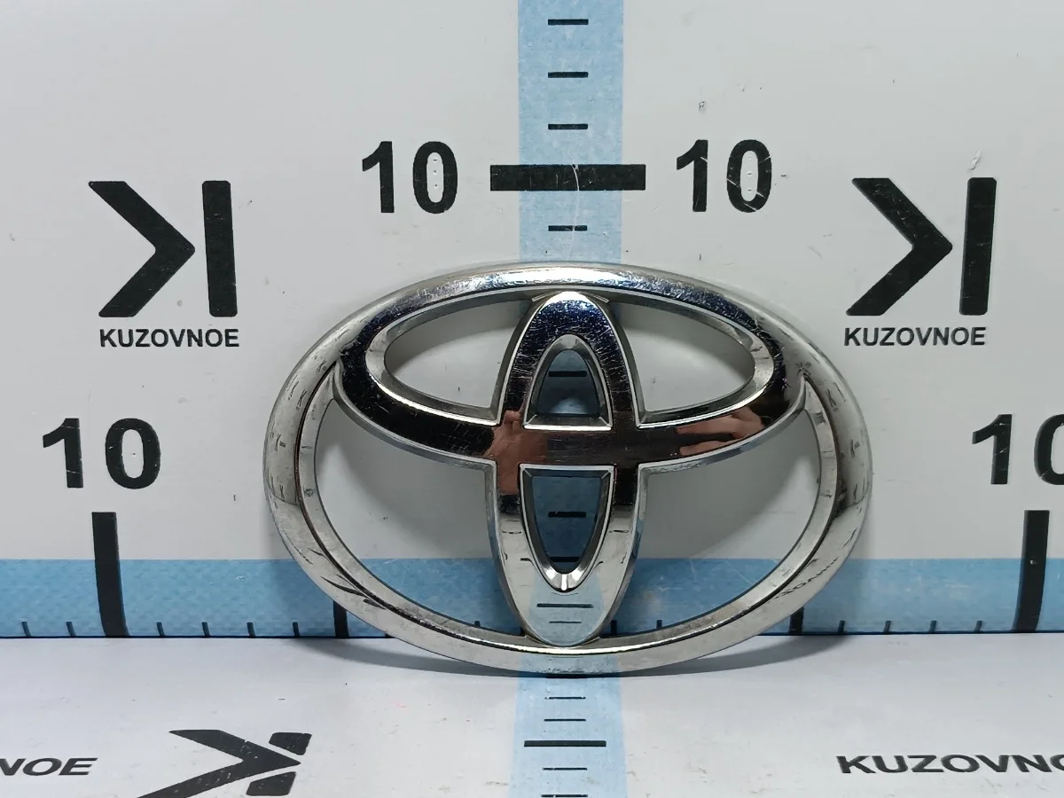 Эмблема Toyota Corolla 2011 E150
