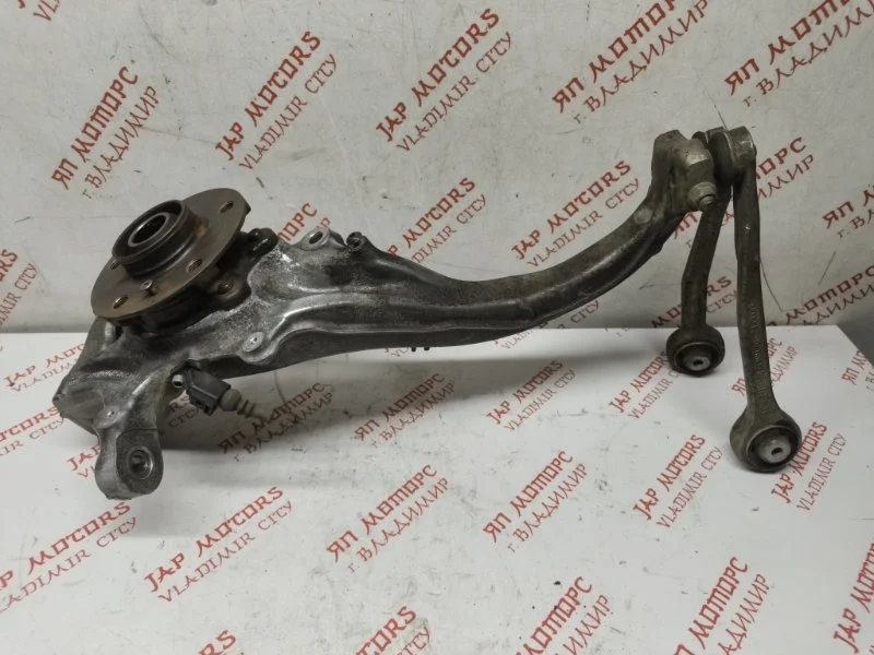 Кулак поворотный передний правый Audi A4 B8