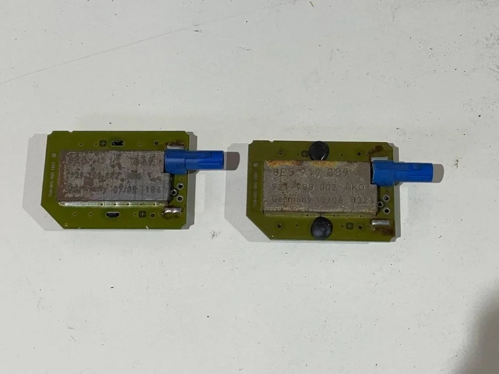 Антенна Audi A4 B7 (2004—2009)