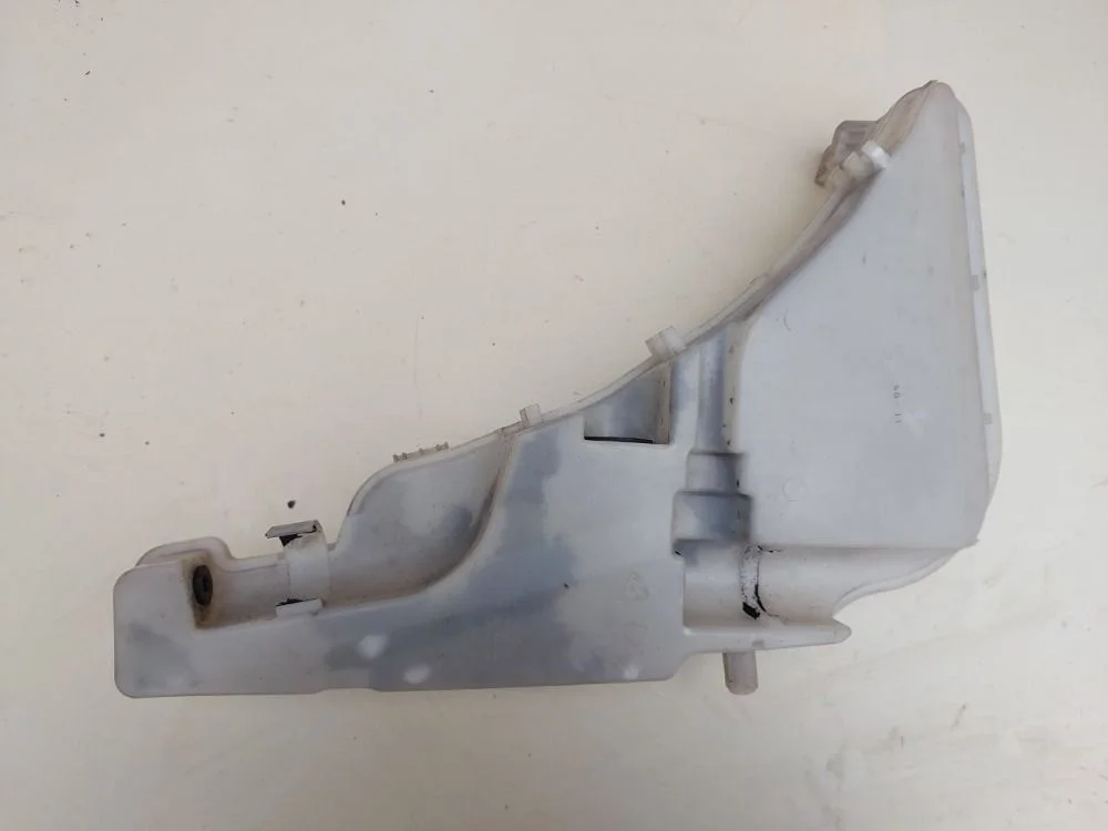 Бачок омывателя лобового стекла Audi A6 C7 (2011—2014)